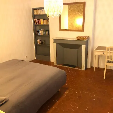 Beau 3 Pieces 83 M2 Au Coeur Du Centre Historique D'aix En Provence エクス＝アン＝プロヴァンス